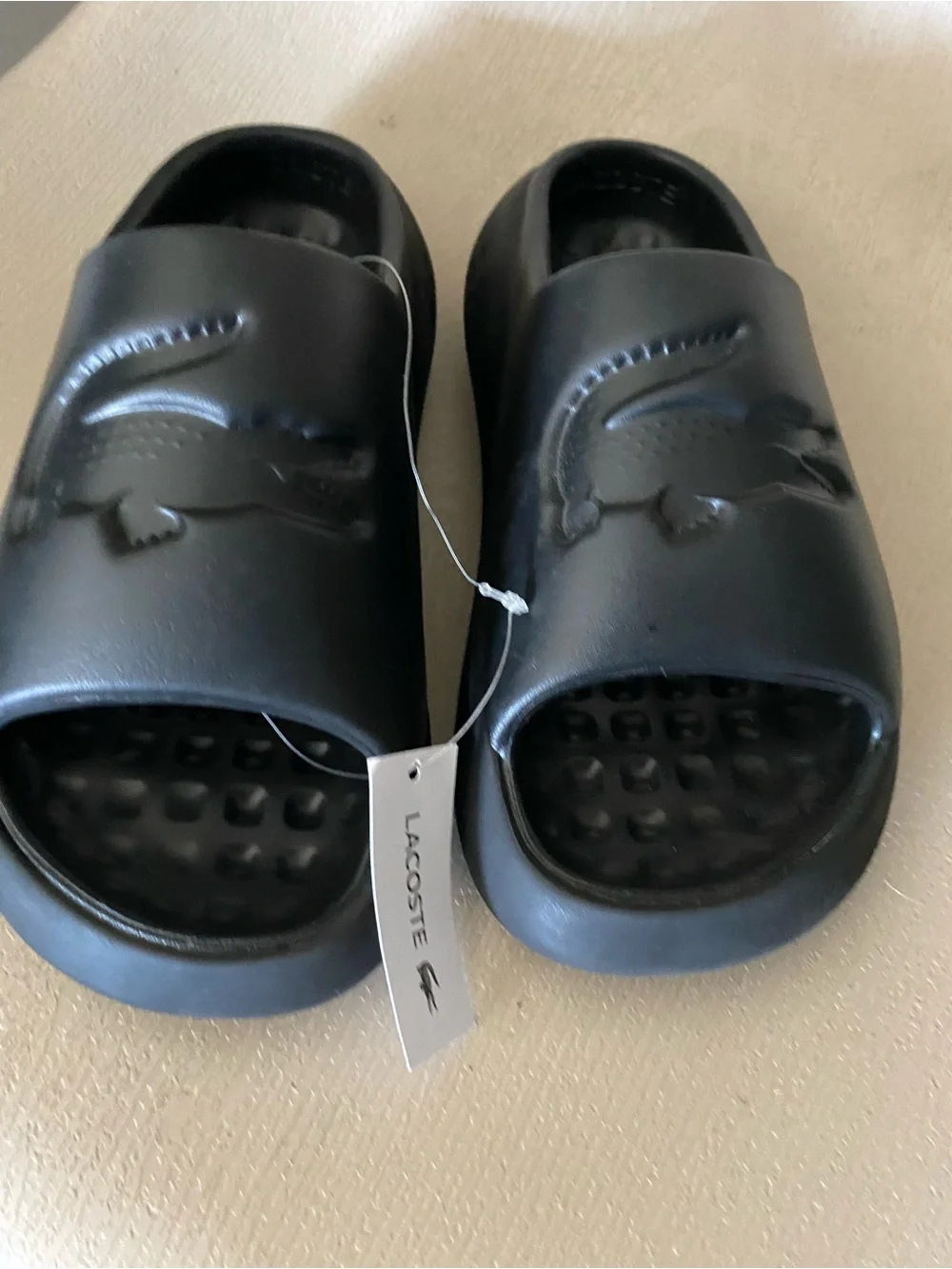 Lacoste serve slide 3.0 black size 7 NEW